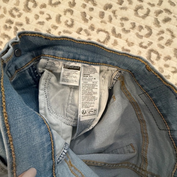 Levis 724 High Rise Straight Denim Light Wash Distressed Blue Jeans Size 25 - Picture 5 of 10